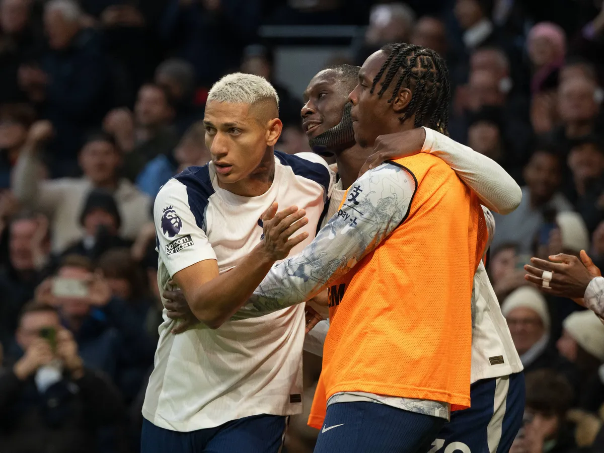 Let me go: Spurs star makes final 'transfer call'