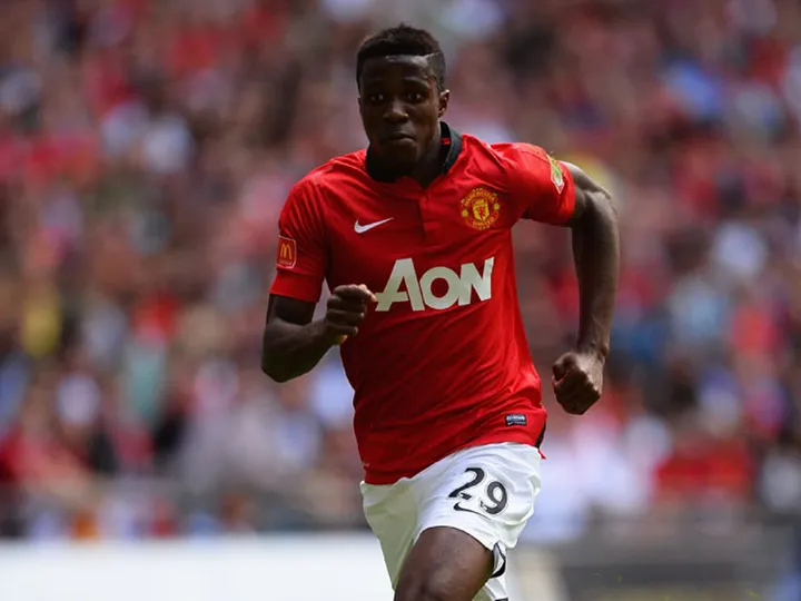 Zaha holidays in Ibiza with Puncheon