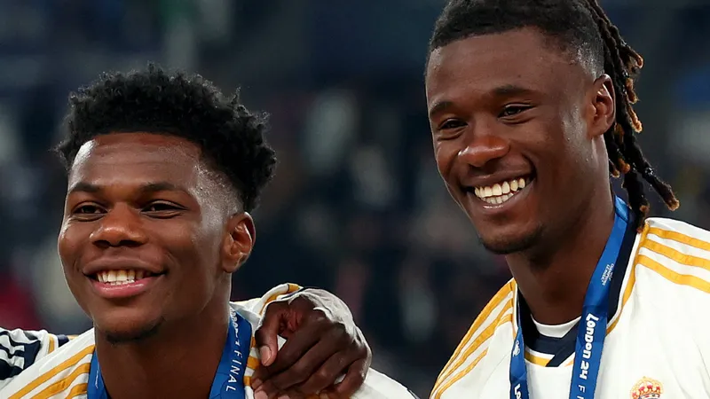 Man United, Chelsea 'battling' for £60m Real Madrid star as Perez makes 'transfer decision'