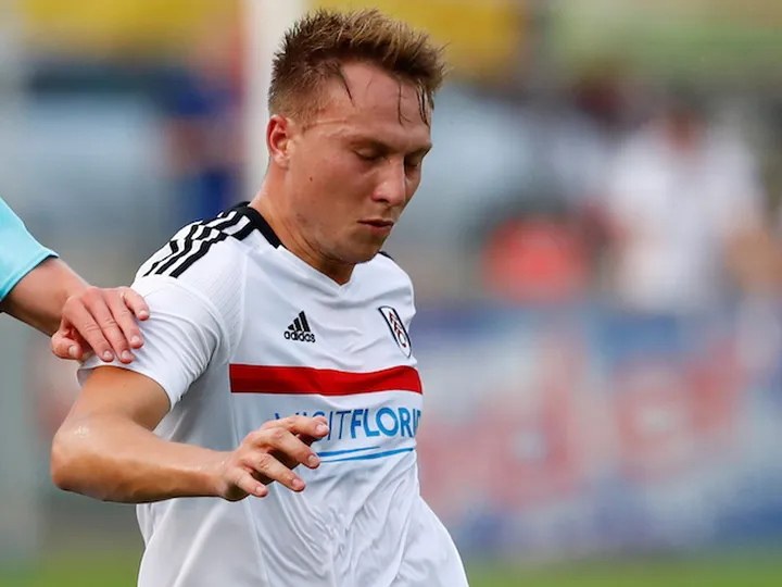 Barnsley confirm Woodrow loan signing