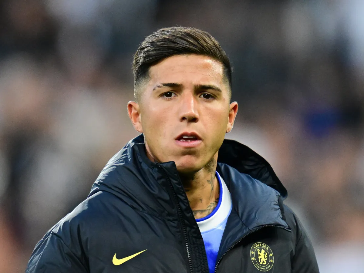 Chelsea transfer news: Xabi Alonso says Blues "must accept" Enzo Fernandez saga amid Man City talk