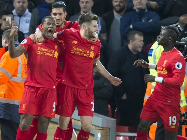 Wijnaldum fires Liverpool past Man City