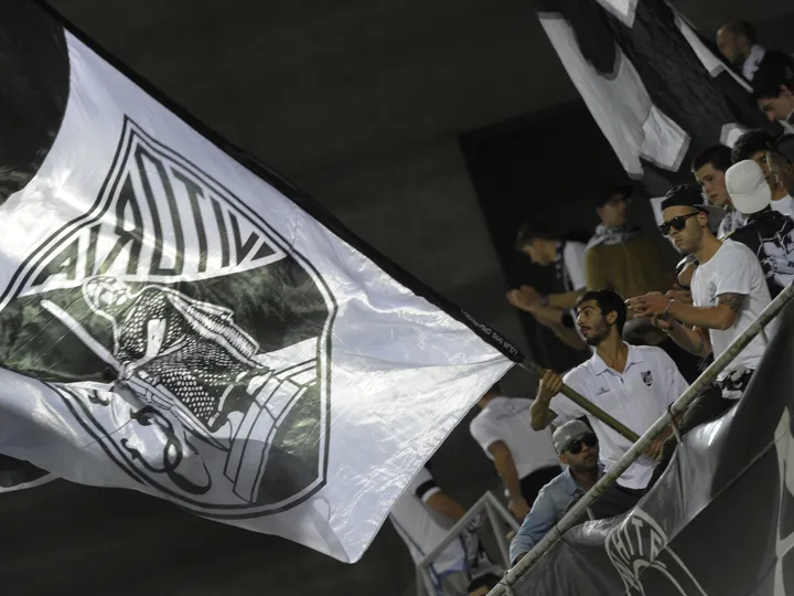 Vitoria de Guimaraes power past Rio Ave