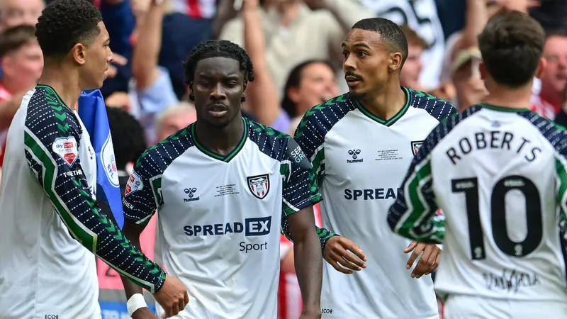 'Difficult deal' - Sunderland 'open' to selling West Ham target this summer