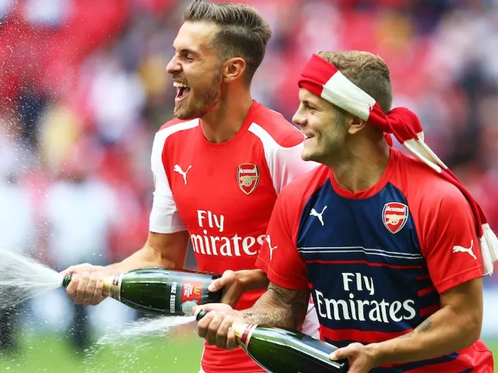 Scholes unconcerned by Wilshere smoking