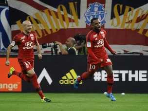 Alexandre Lacazette leads Lyon line