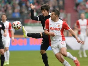 Augsburg see off Stuttgart