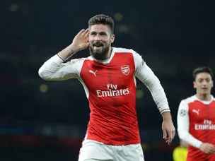 Giroud nets scorpion kick in Arsenal win