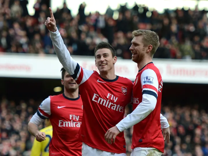 Wenger: 'Koscielny, Monreal fit for Stoke'