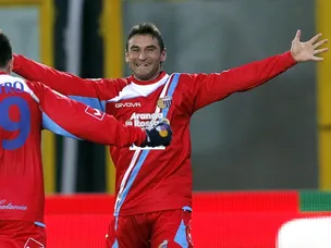 Catania comeback downs Samp