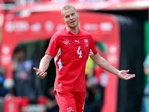 Transfer news and rumours: Leeds receive Elvedi boost, Hull target Everton midfielder