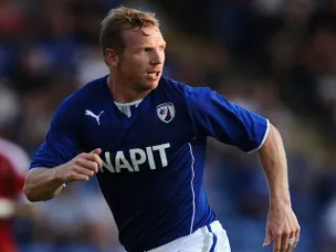 Humphreys sees Chesterfield past Oxford