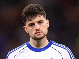 Aston Villa fail with 'formal' £43m+ offer for Como star linked with Bayern Munich