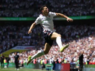 Brilliant Bolton book Championship return as Stockport slaughtered in play-off final
