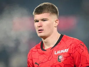 Which Championship club has 'total agreement' to sign Rennes midfielder James?