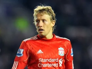 Lucas Leiva nears Liverpool landmark