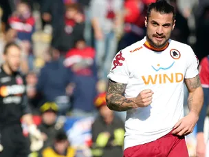 Osvaldo "attached" to Roma