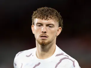 Liverpool's Elliott loan recall options 'revealed' amid Villa game time boost