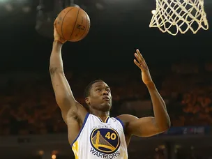 Late Barnes shot seals Warriors win
