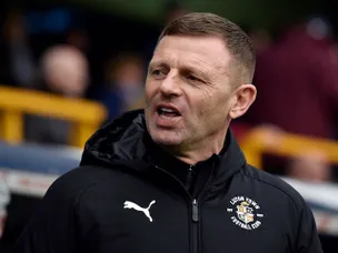 Luton boss Graeme Jones: "I'm not doing a good job"