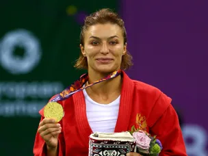 Russia's Kostenko holds off Stefanova for gold