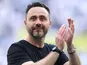 Tottenham Hotspur manager Roberto De Zerbi claps the fans on May 24, 2026