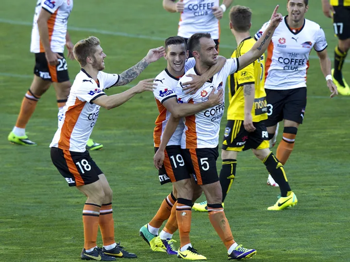 Leaders Brisbane edge past Wellington