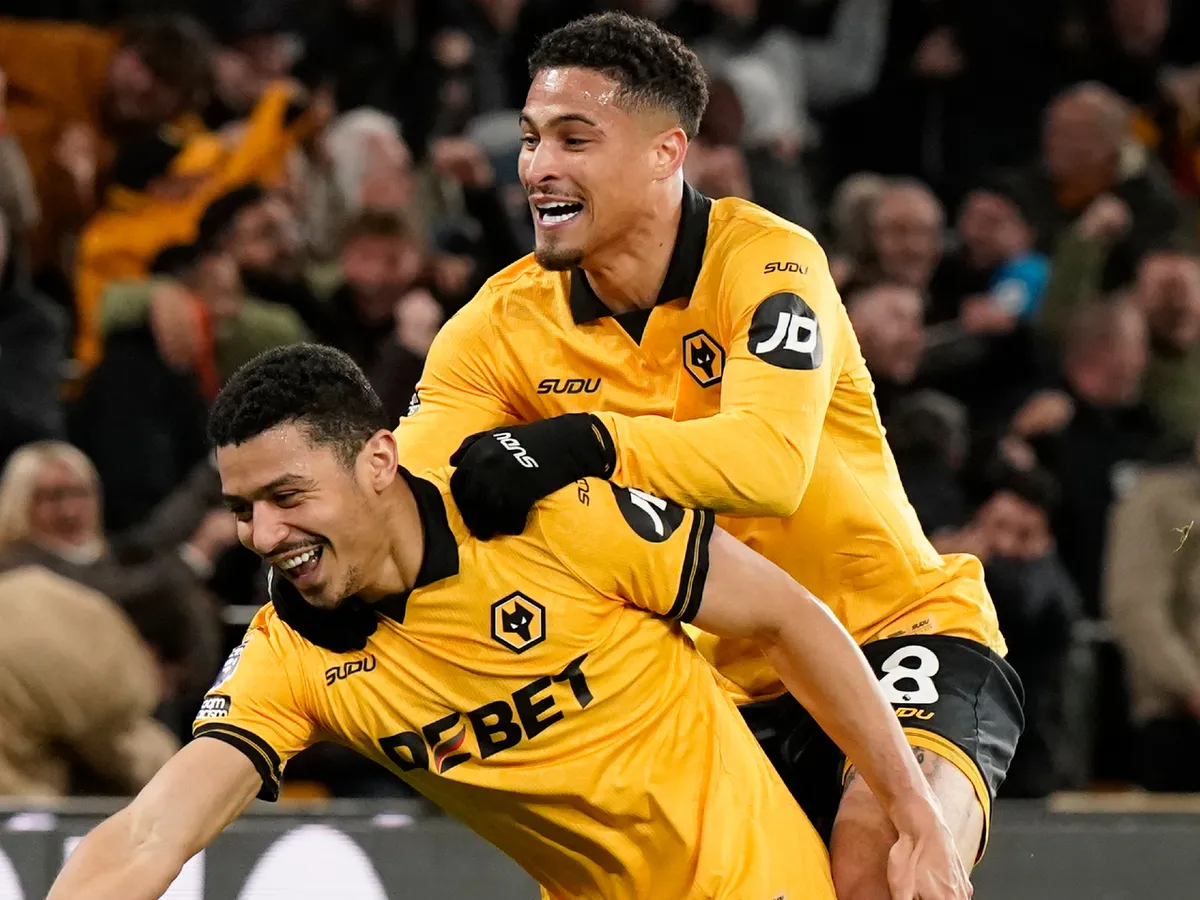 Which clubs are making biggest effort to sign Wolves Brazilian duo?