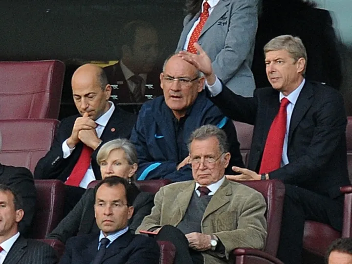 Wenger defends Gunners' finances