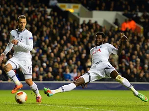Adebayor, Soldado lead Spurs attack