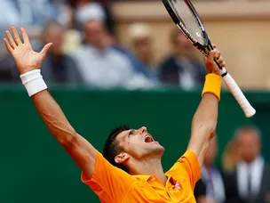 Djokovic dumps Bellucci out of Rogers Cup