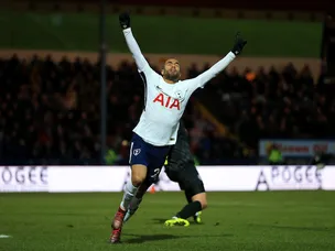 Lucas, Llorente net twice for rampant Spurs