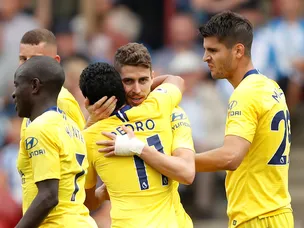 Sarri off to winning start with Chelsea