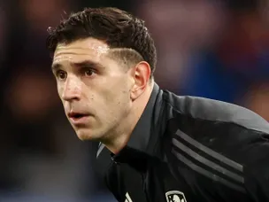 Agent Martinez? Aston Villa goalkeeper 'speaks' to potential winter transfer target