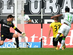 Gladbach maintain 100% home record