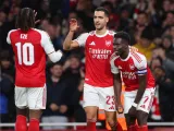 Bukayo Saka celebrates with Arsenal teammates after scoring on October 29, 2025