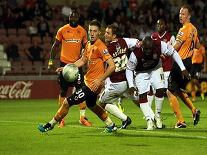 Matt Doherty signs new Wolves deal