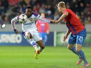Plzen score late to beat nine-man CSKA