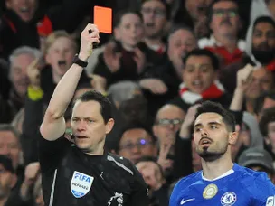 "It's getting bad": Rosenior accepts Chelsea have no excuse for shocking disciplinary record