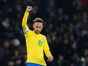 Neymar impresses Tite in role as Brazil captain