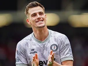 Three Premier League clubs 'express interest' in highly-rated Man United goalkeeper Vitek