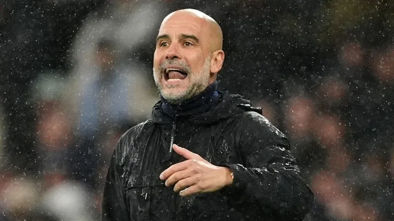 Guardiola sends "alive" warning to Gunners after City sweep past Palace