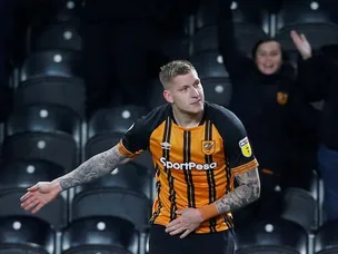 Jordy De Wijs winner keeps Hull play-off bit on track