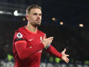 Klopp confirms Henderson will return against Burnley