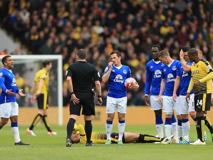 Kevin Friend taken off ref duties for Spurs match