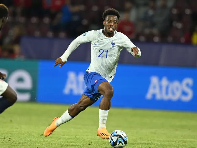 Elye Wahi playing for France Under-21s in 2023