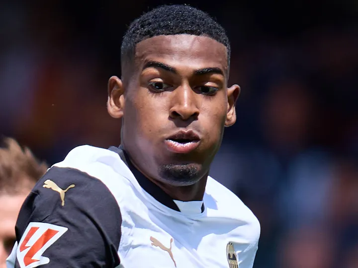 Three is Mosquera's magic Arsenal shirt number thanks to Lewis-Skelly decision