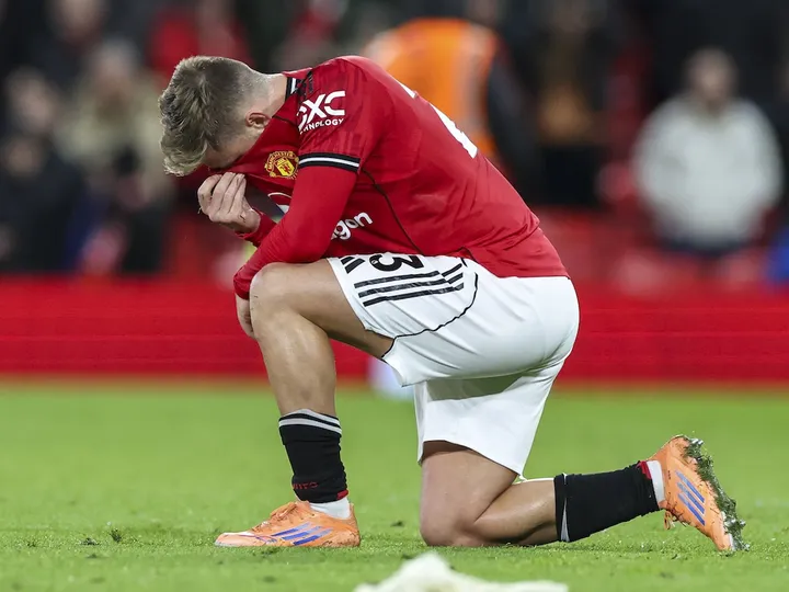 A new low: Man United make unwanted history in damaging Everton defeat