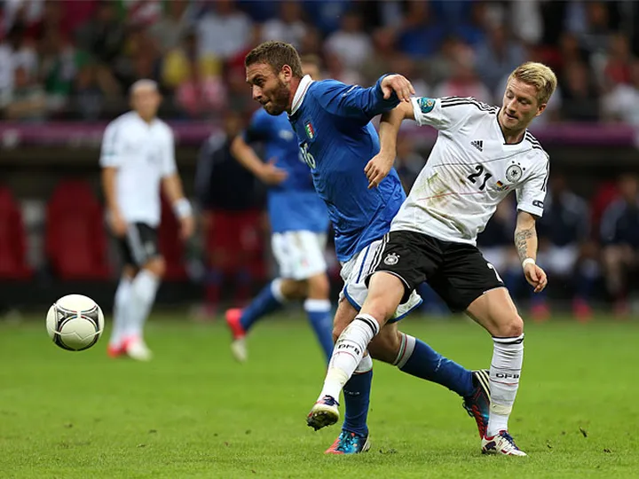 Report: De Rossi wants Chelsea move