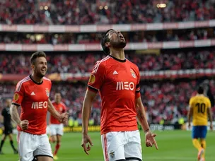Benfica edge out Juventus